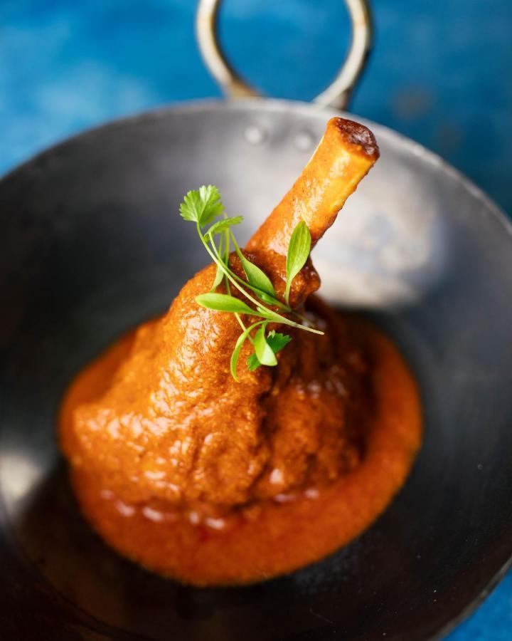 The Lalit London Londres Exterior foto A mutton shank