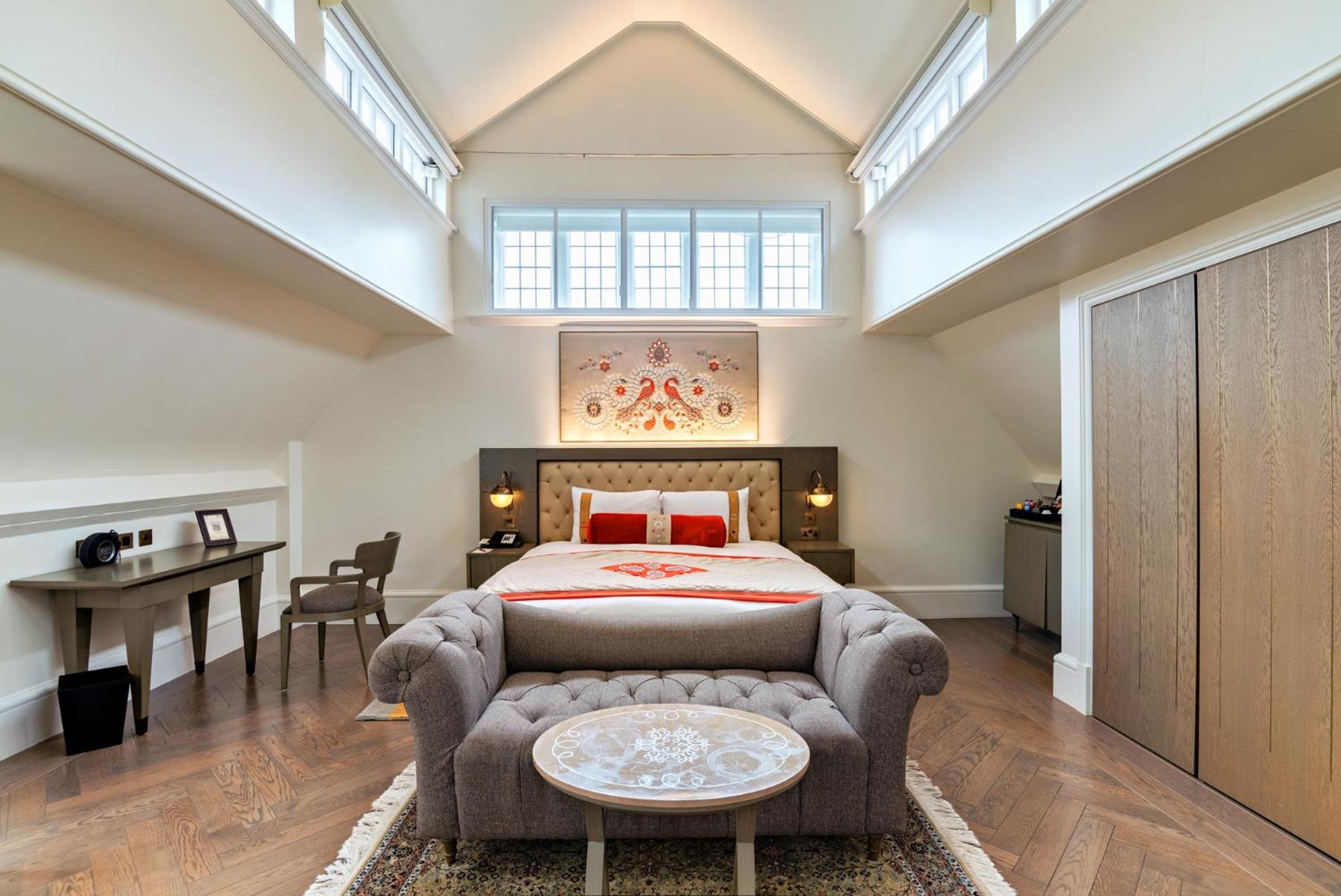 The Lalit London Londres Exterior foto A bedroom at the hotel