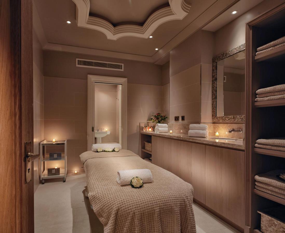 The Lalit London Londres Exterior foto A treatment room at the spa